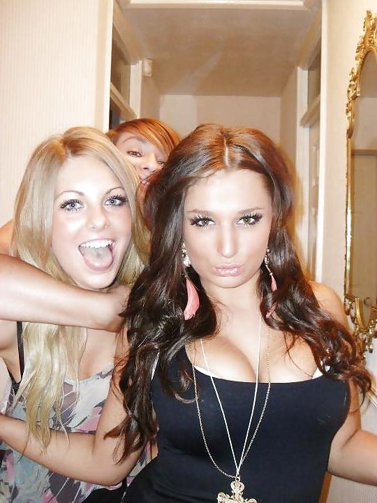 14P Everyone Wants To Cum On Isabel