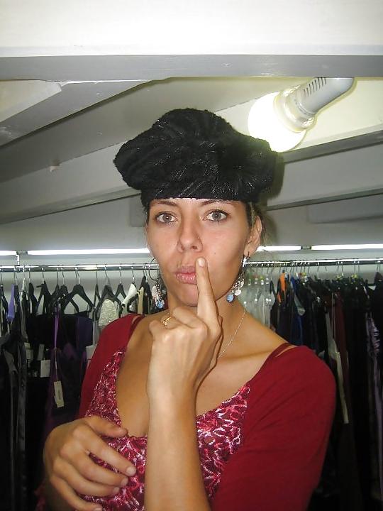 10P French Milf Laetitia's Face Pics