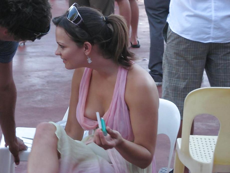 24P She forgot her bra 14.