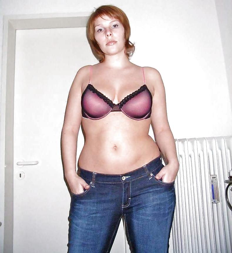 14P Woman in small cup bra