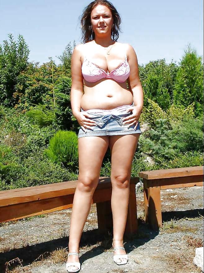 14P Woman in small cup bra