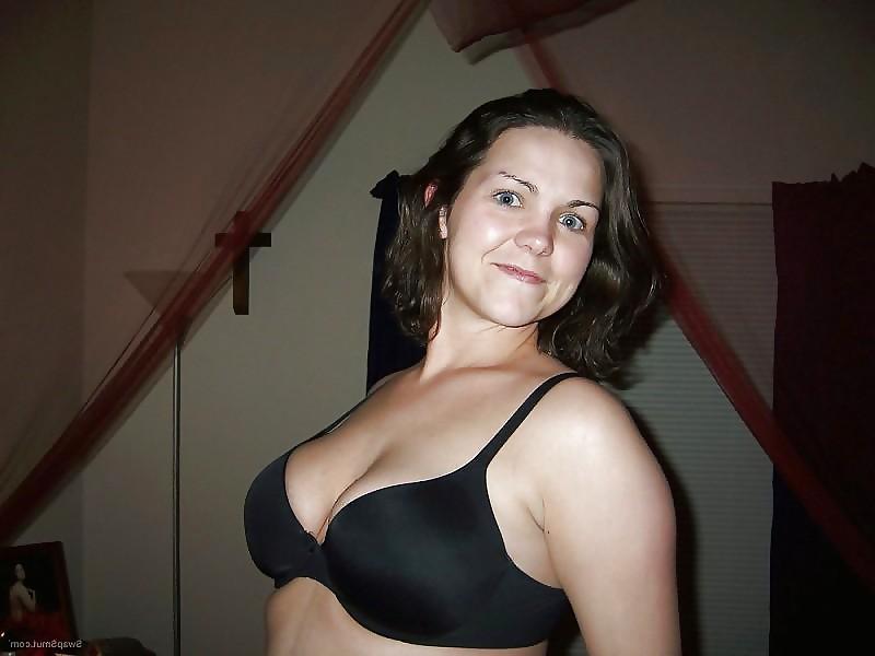14P Woman in small cup bra