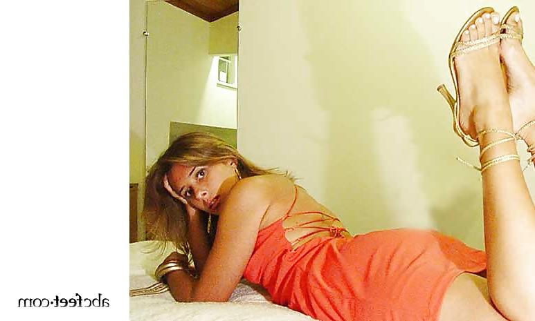 22P Pretty Latina Toes by XXXME