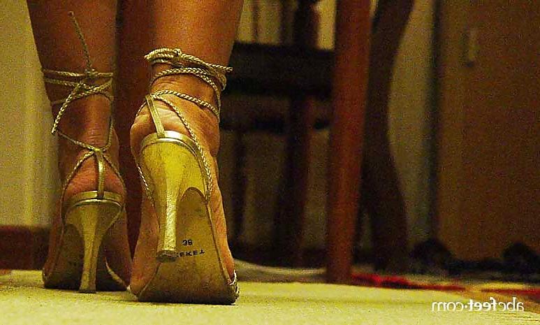 22P Pretty Latina Toes by XXXME