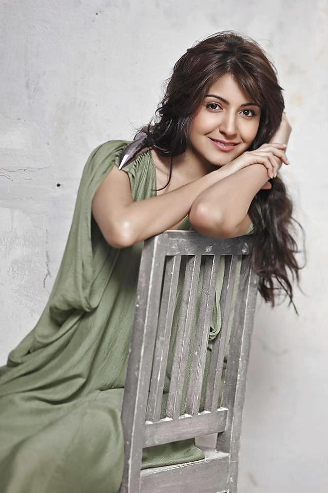 9P Anushka Sharma 
