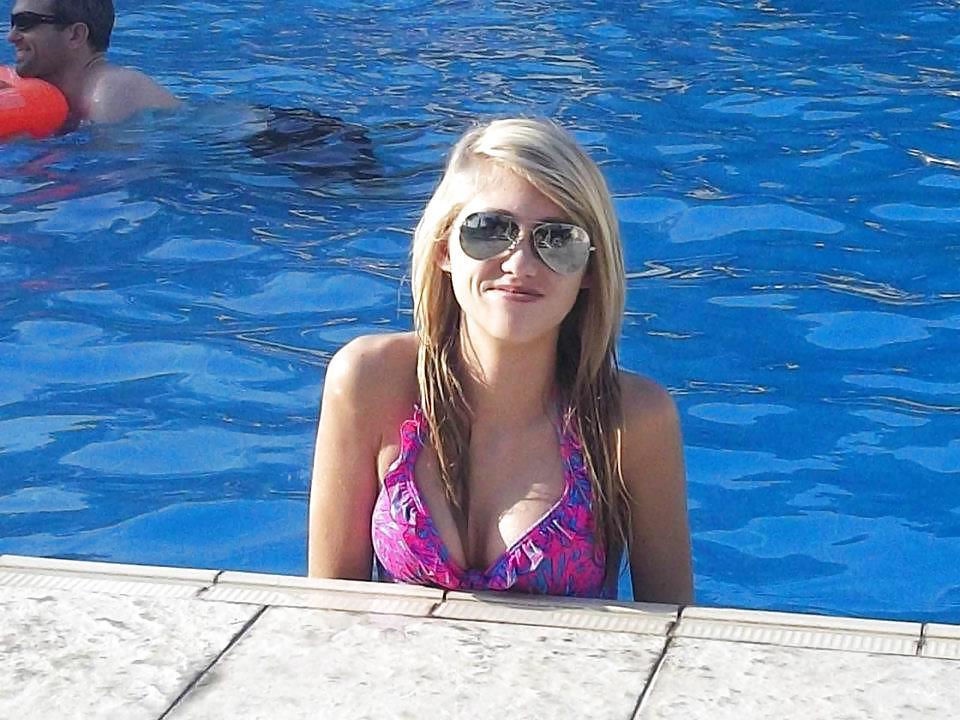 15P YOUNG BITCHES - FACEBOOK TEENS