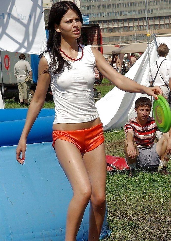 24P She forgot her bra 16.