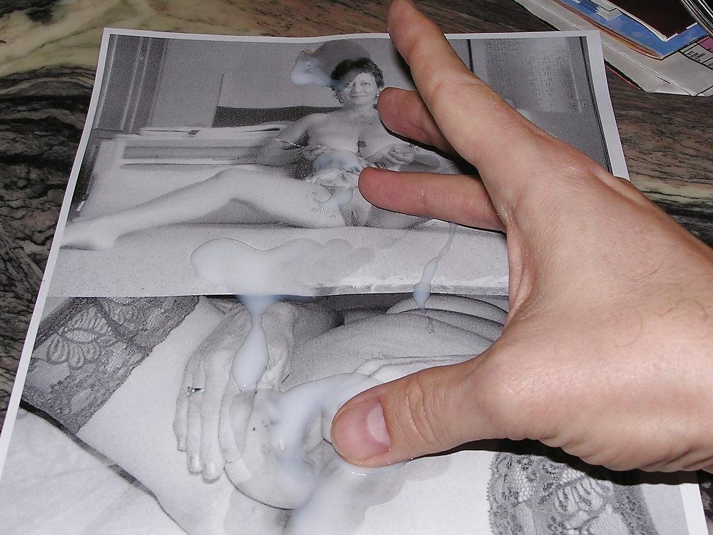 25P Cum On Pics