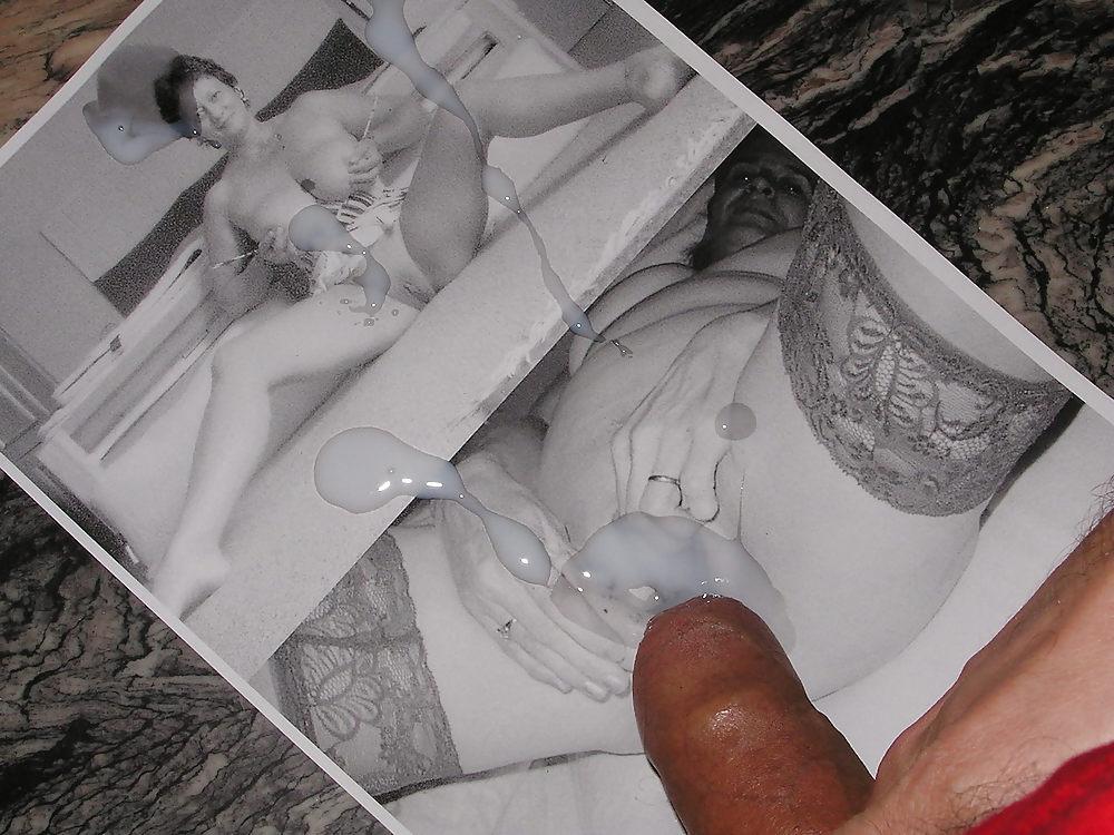 25P Cum On Pics