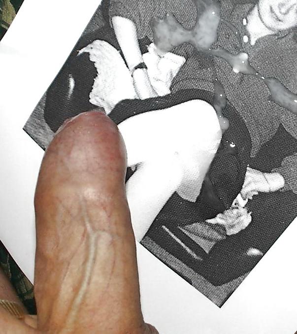 25P Cum On Pics