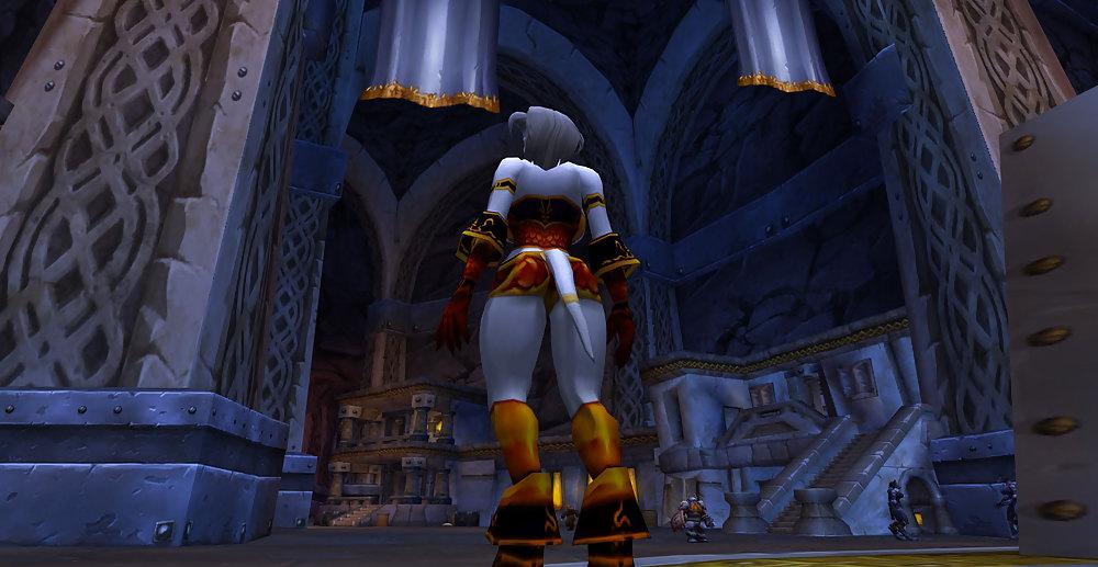 25P Draenei + Blood elf : Being pretty and fuckable.