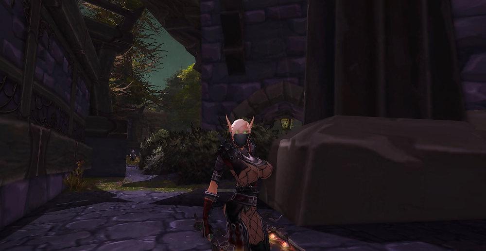 25P Draenei + Blood elf : Being pretty and fuckable.