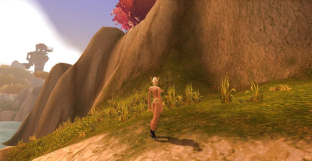 25P Draenei + Blood elf : Being pretty and fuckable.