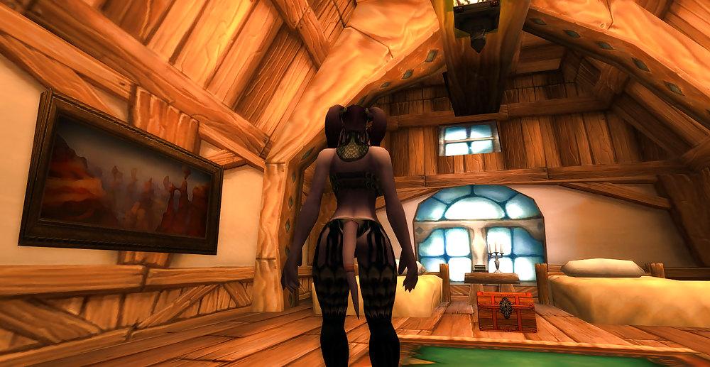 25P Draenei + Blood elf : Being pretty and fuckable.