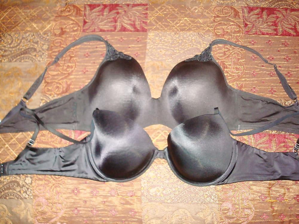 11P Wife & mother in laws bra (38D vs 44DD)