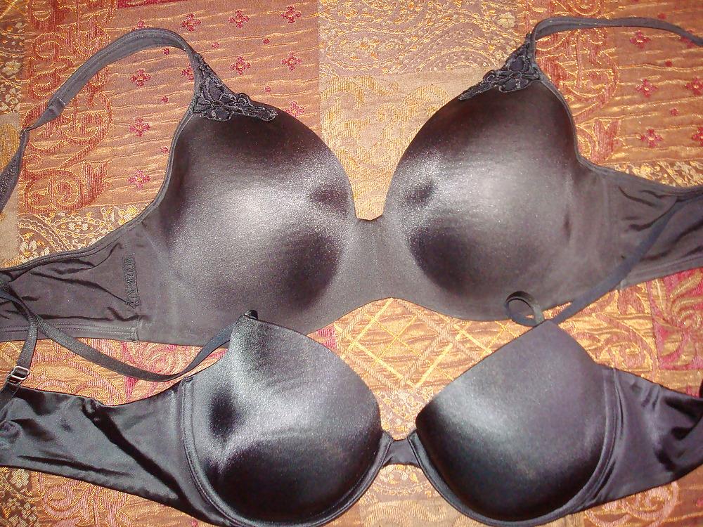 11P Wife & mother in laws bra (38D vs 44DD)