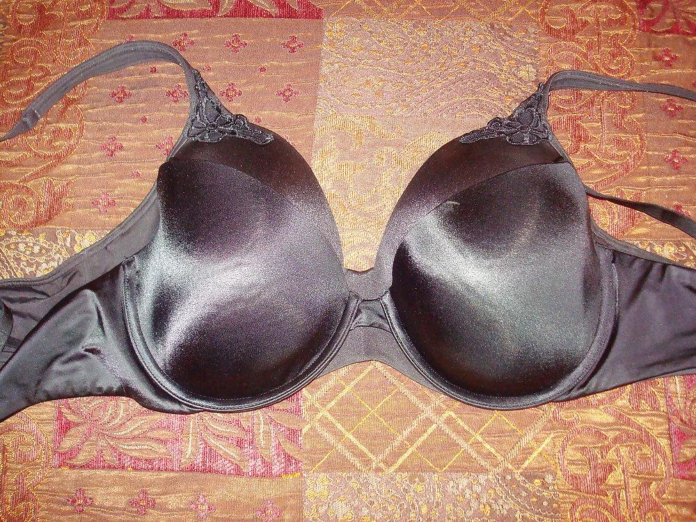 11P Wife & mother in laws bra (38D vs 44DD)