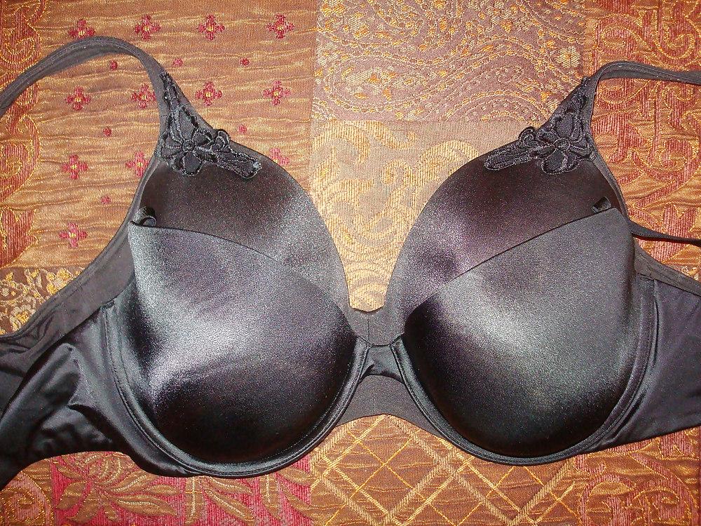 11P Wife & mother in laws bra (38D vs 44DD)