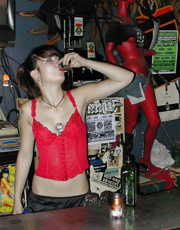 15P Sexy Bar Girl