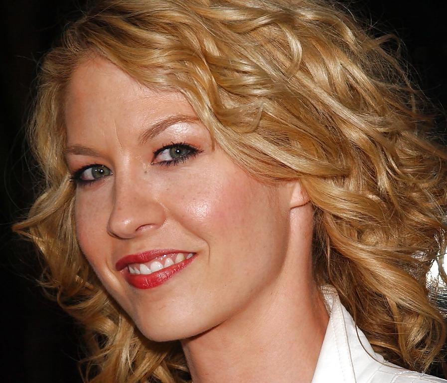 14P Pretty Celeb Faces I Jack Off To