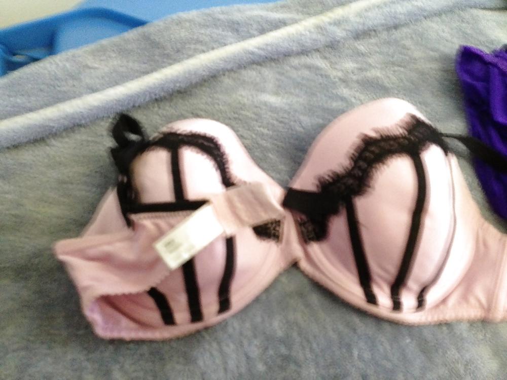 4P 12D bra fun