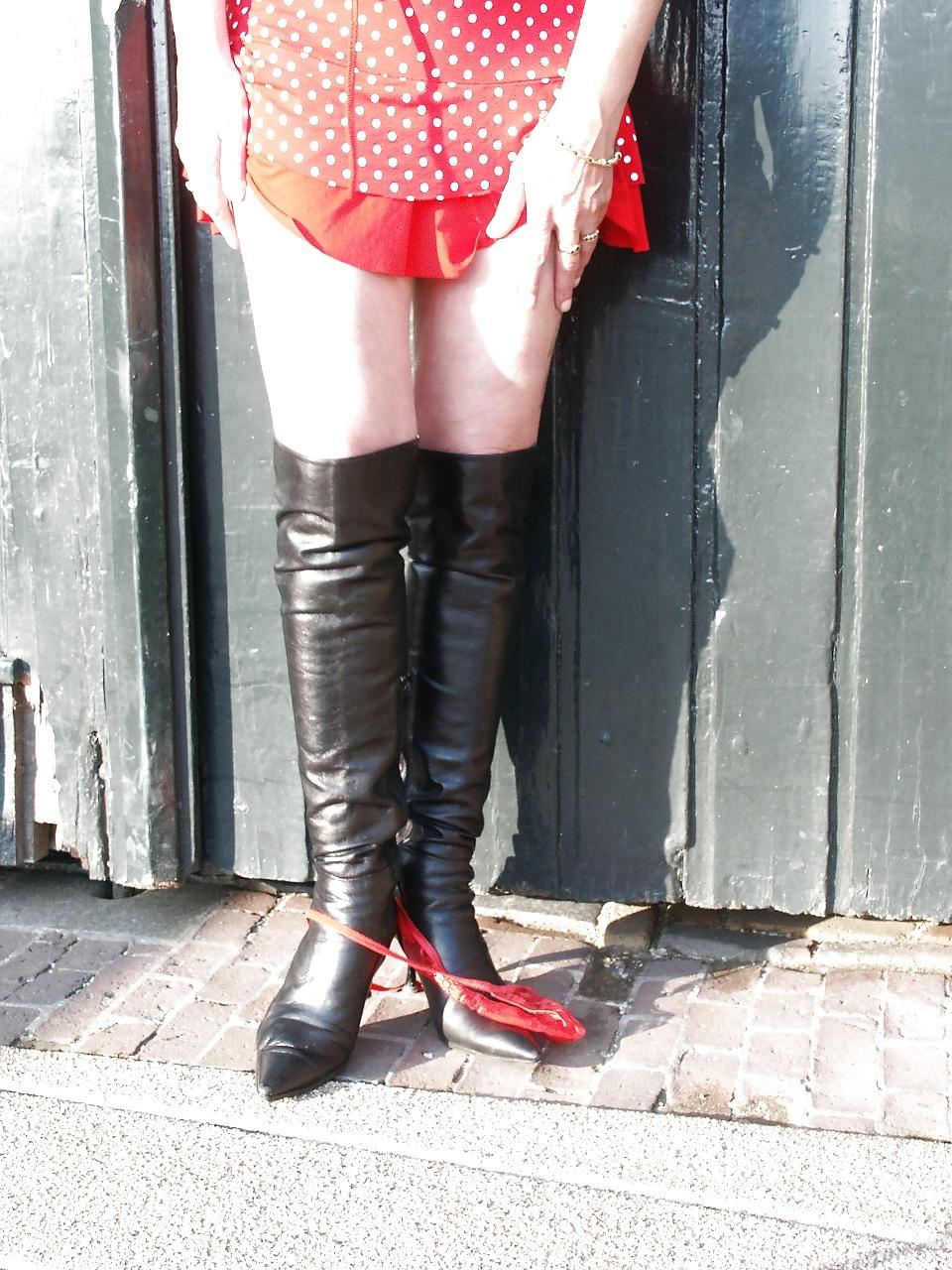 17P Red dress tease at the castle of Loevestein