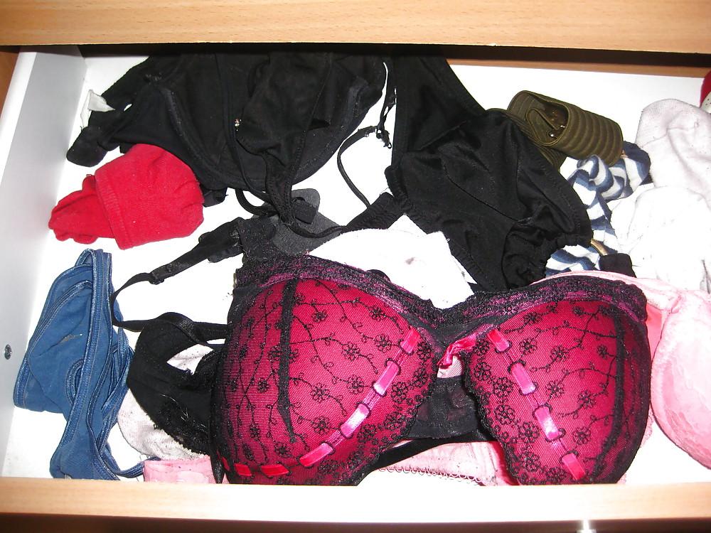 22P Very sexy amateur thong & bra drawer