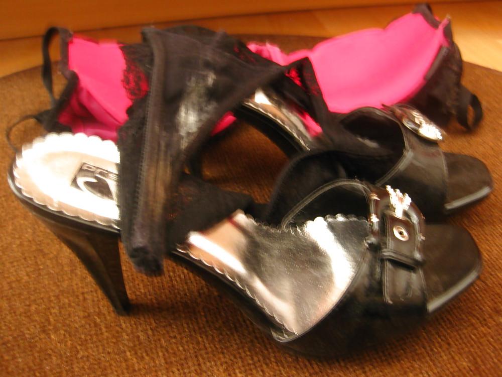 22P Very sexy amateur thong & bra drawer