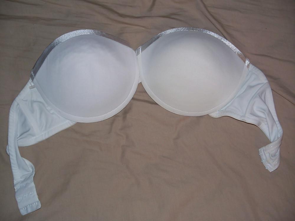 22P Very sexy amateur thong & bra drawer