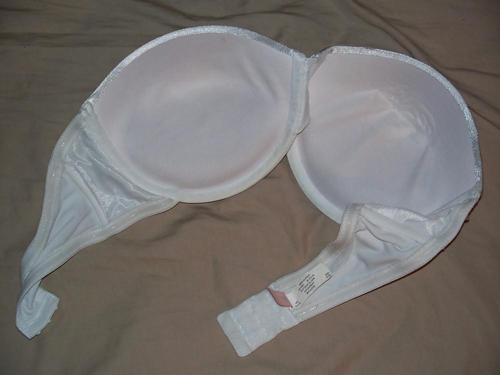 22P Very sexy amateur thong & bra drawer
