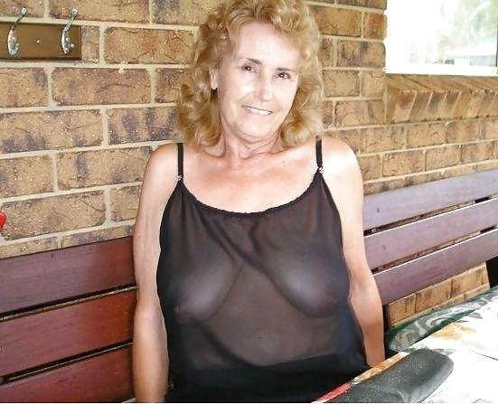 24P She forgot her bra 48.