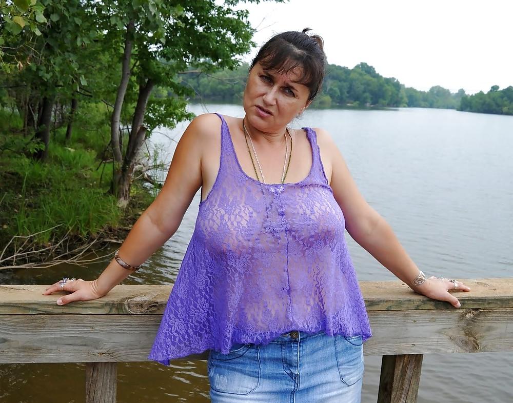24P She forgot her bra 48.