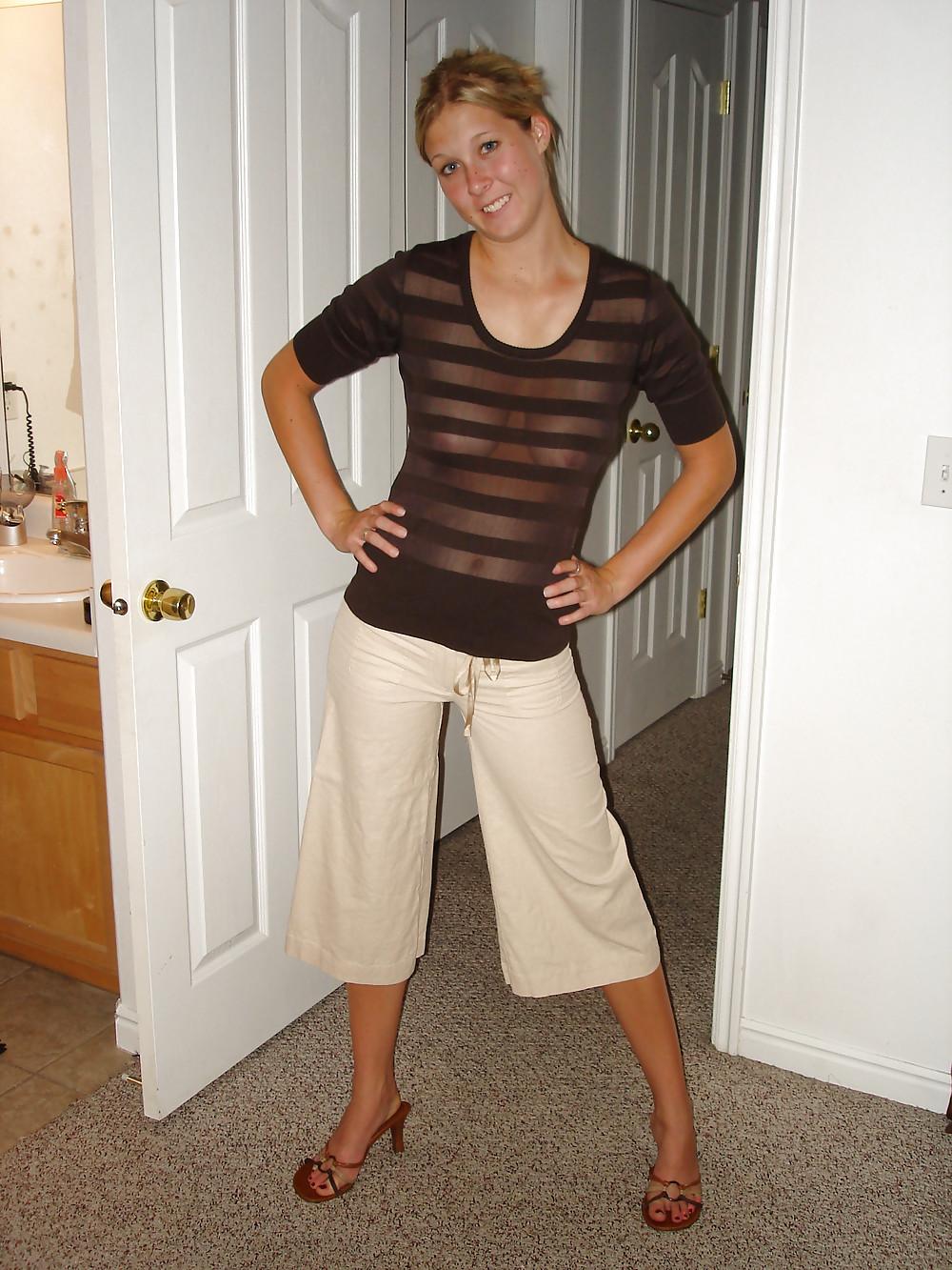 24P She forgot her bra 47.