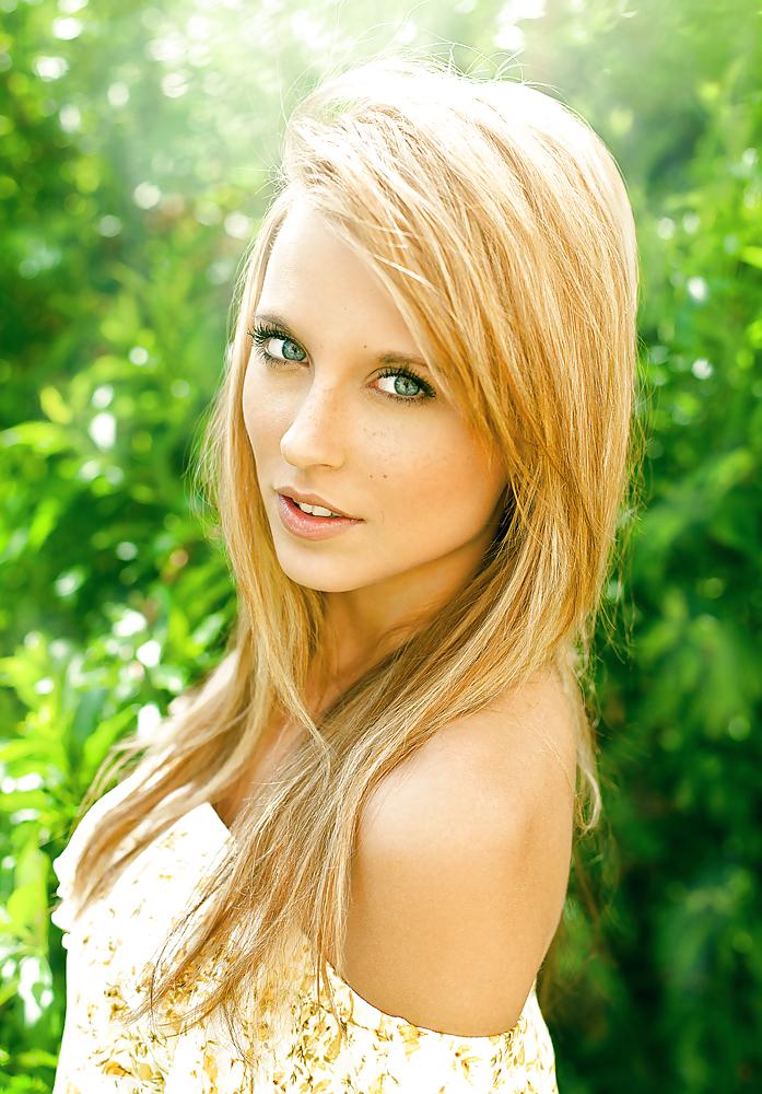 25P Hot-Pretty Faces