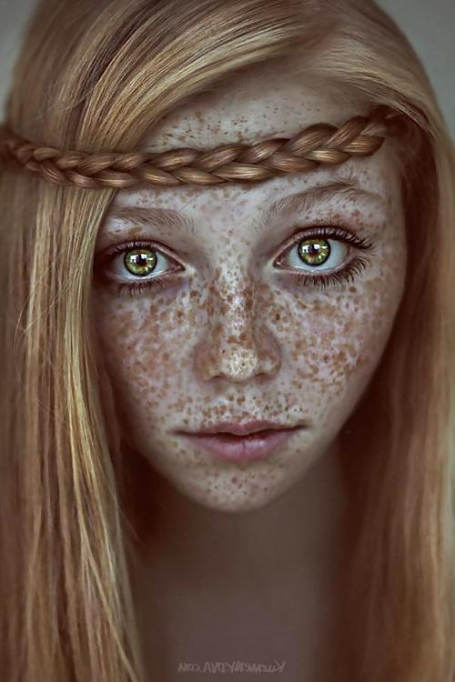 25P Hot-Pretty Faces