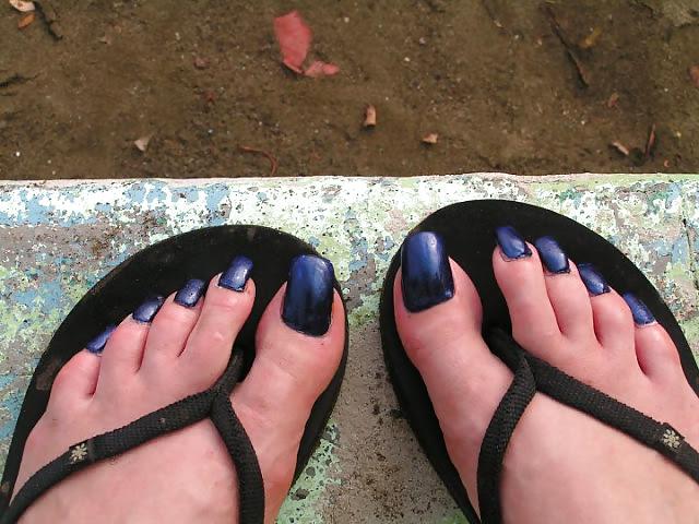 25P Pretty Feet