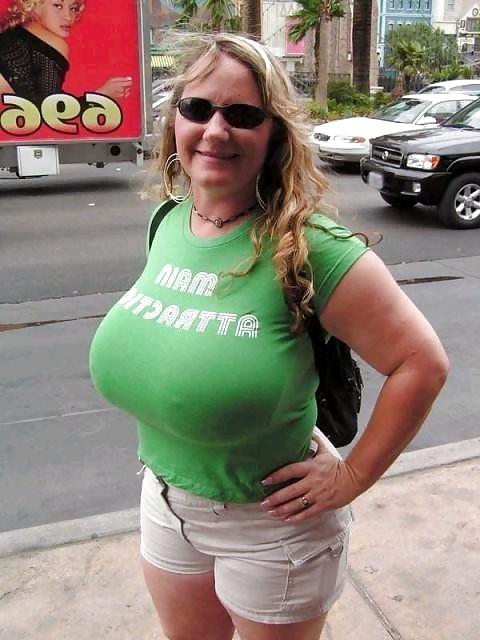 24P She forgot her bra 19.