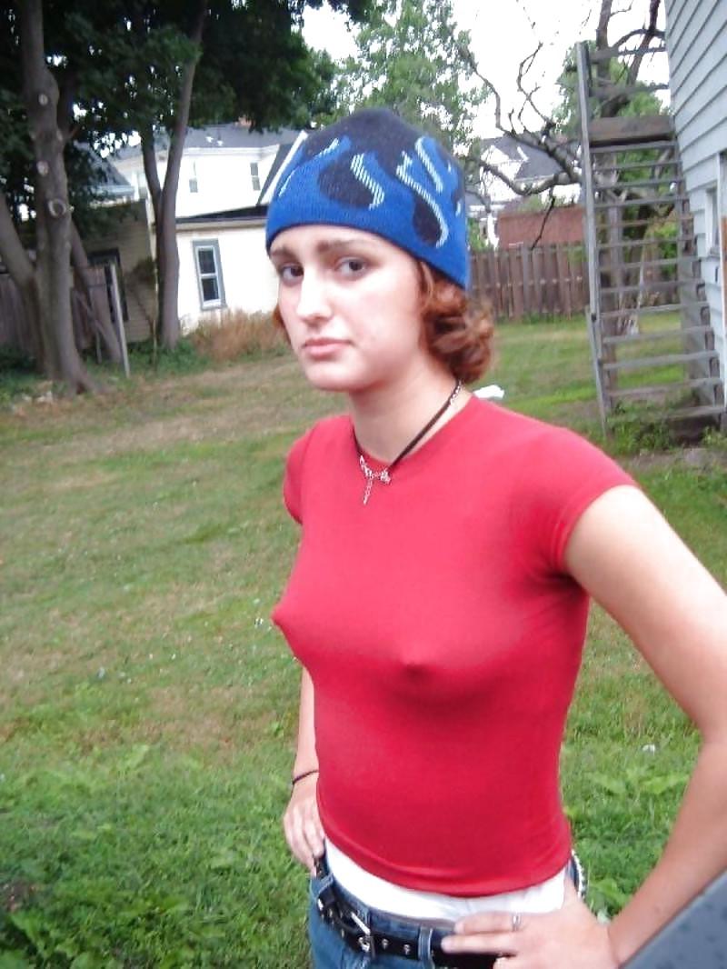 24P She forgot her bra 19.