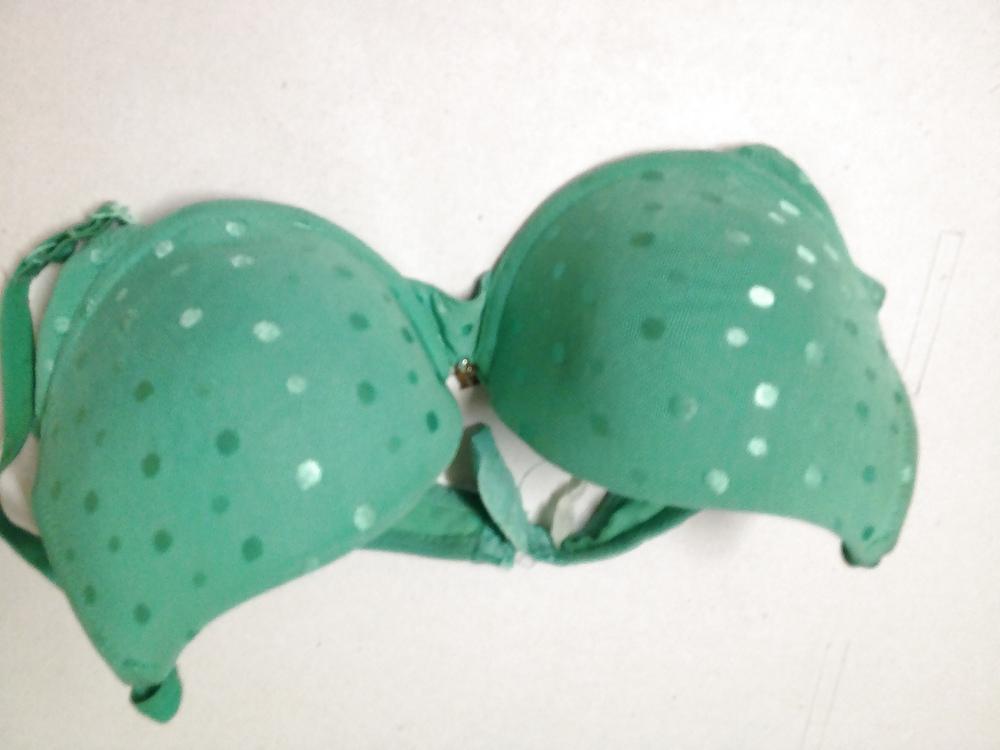 5P Bra and Panty wank