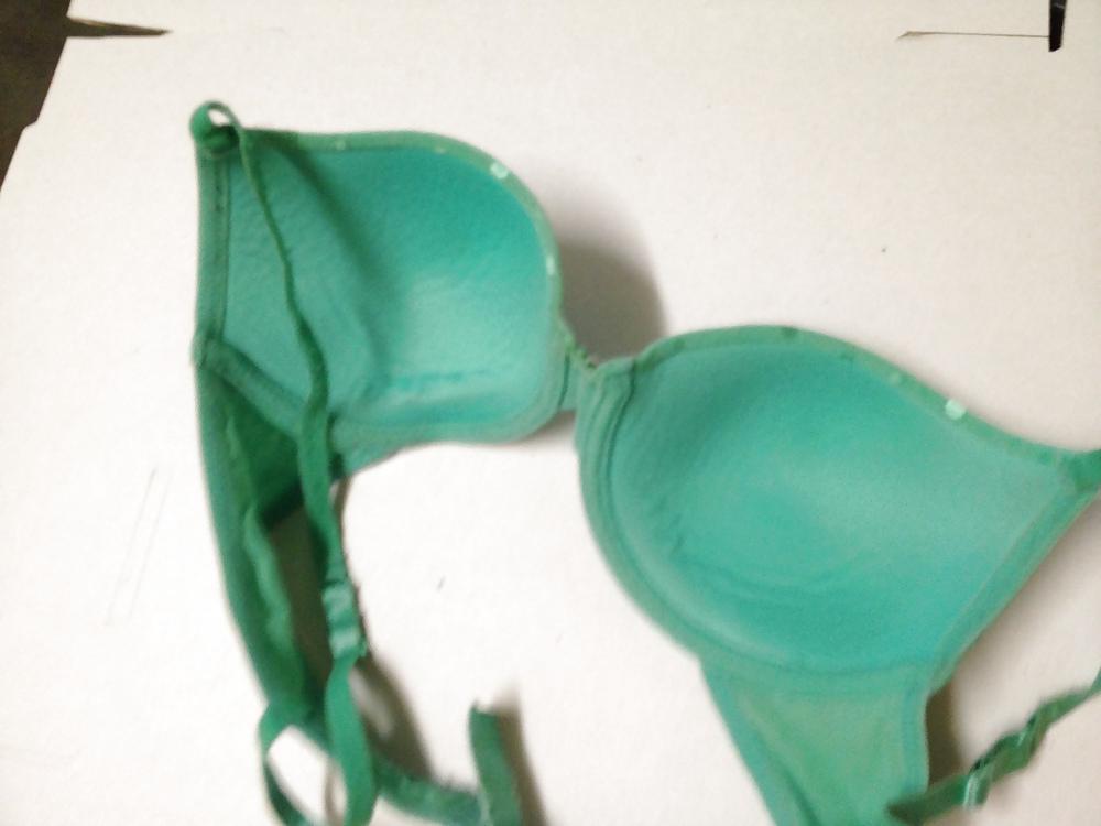 5P Bra and Panty wank