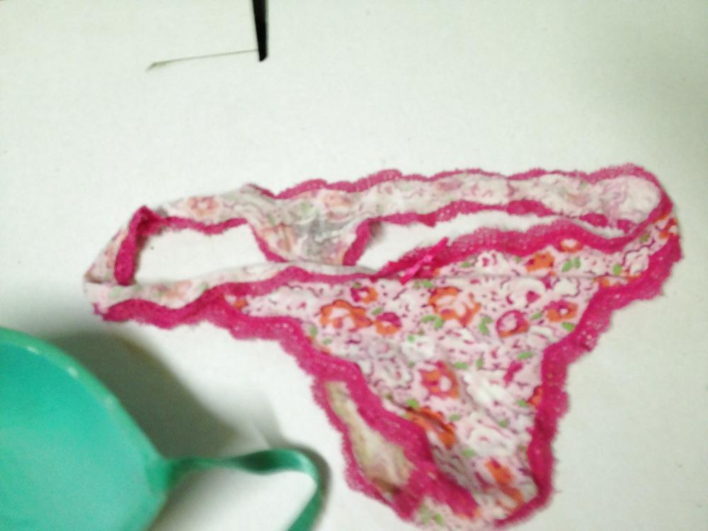 5P Bra and Panty wank