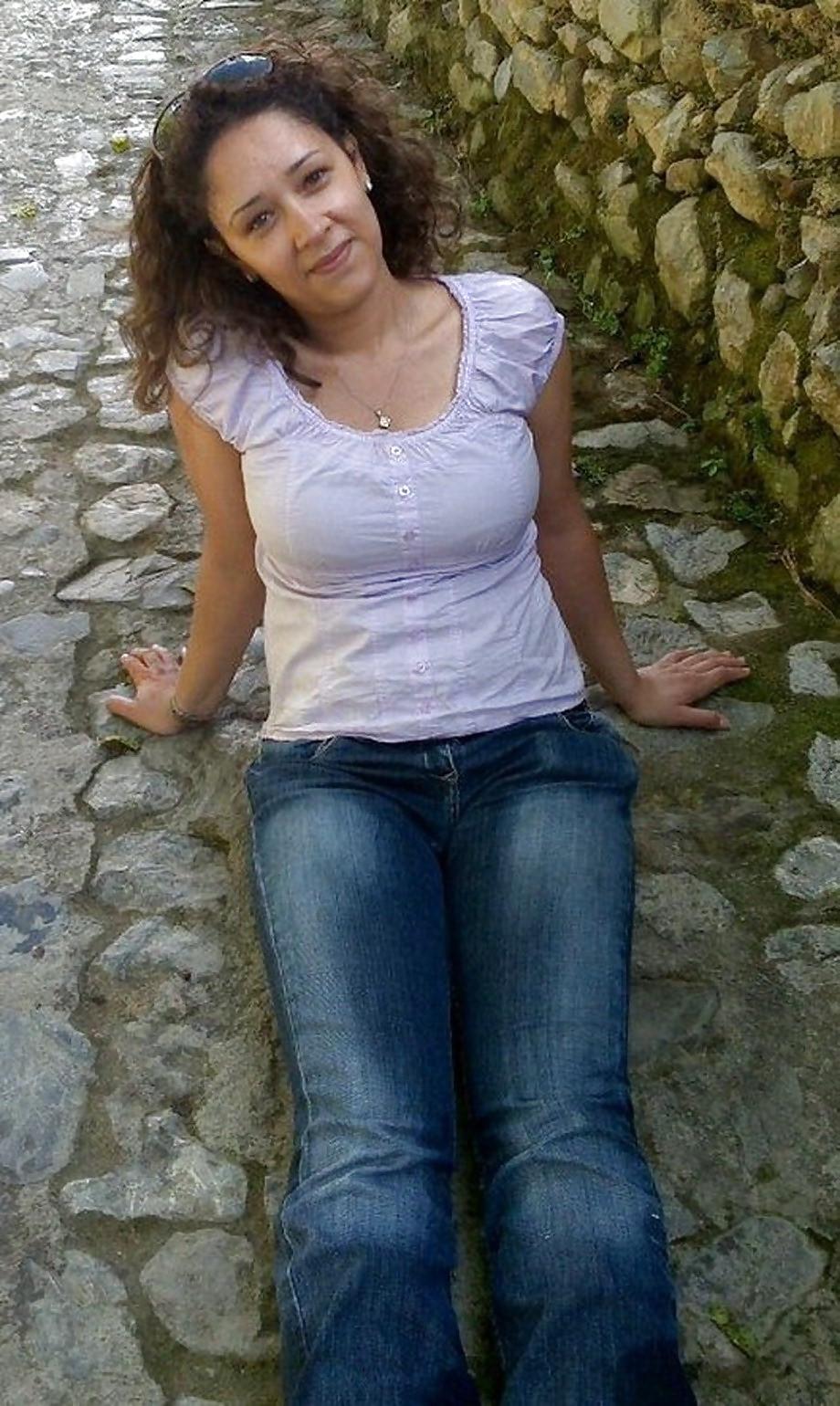 9P Sanaa Morocco Girl Cum On Her