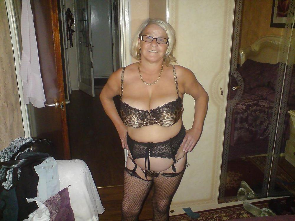 25P Mature Bra