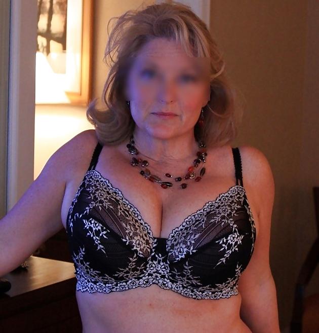 25P Mature Bra