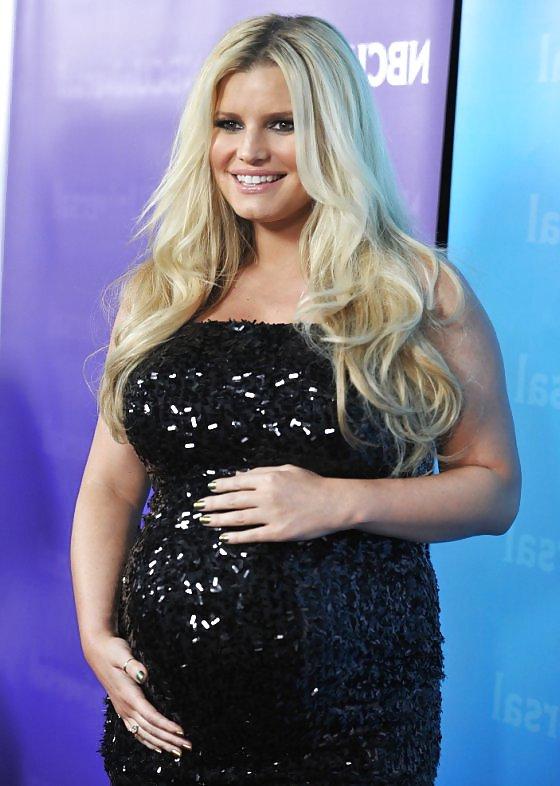 12P Jessica Simpons Big Pregnant Titties