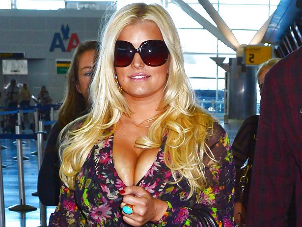 12P Jessica Simpons Big Pregnant Titties