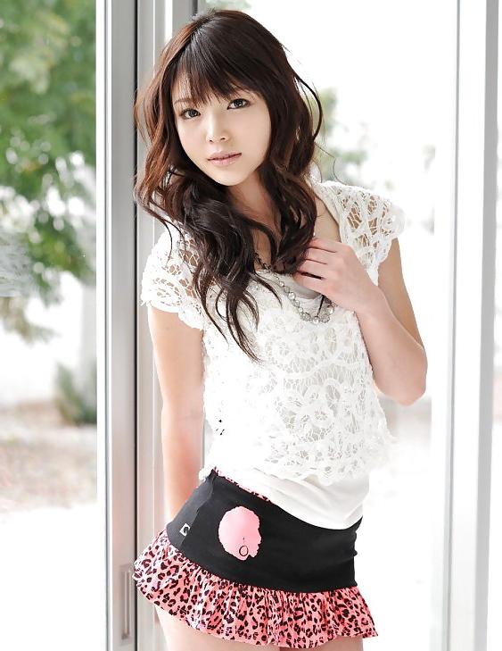 25P Pretty Japanese Girls
