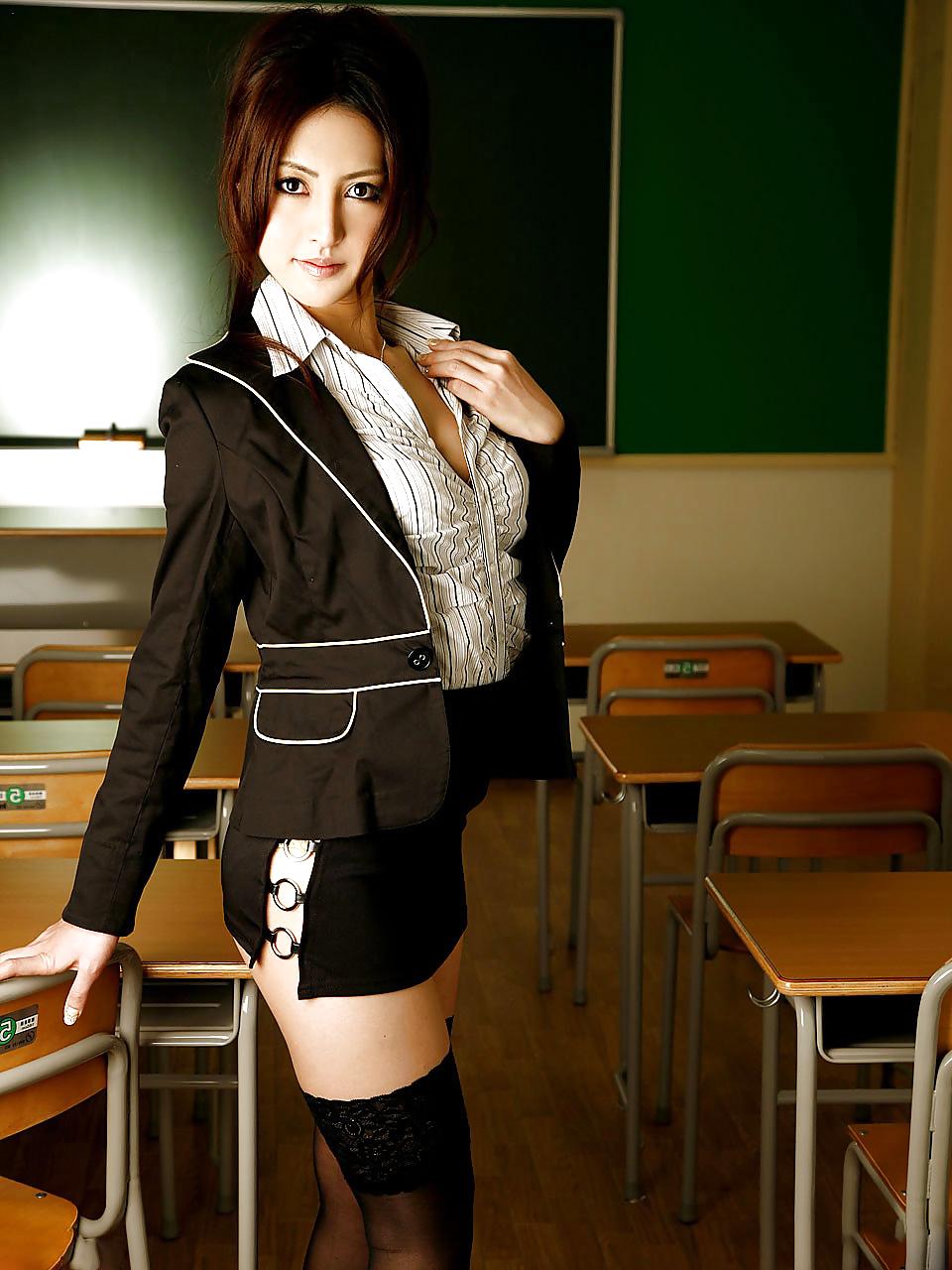 12P Japanese teacher