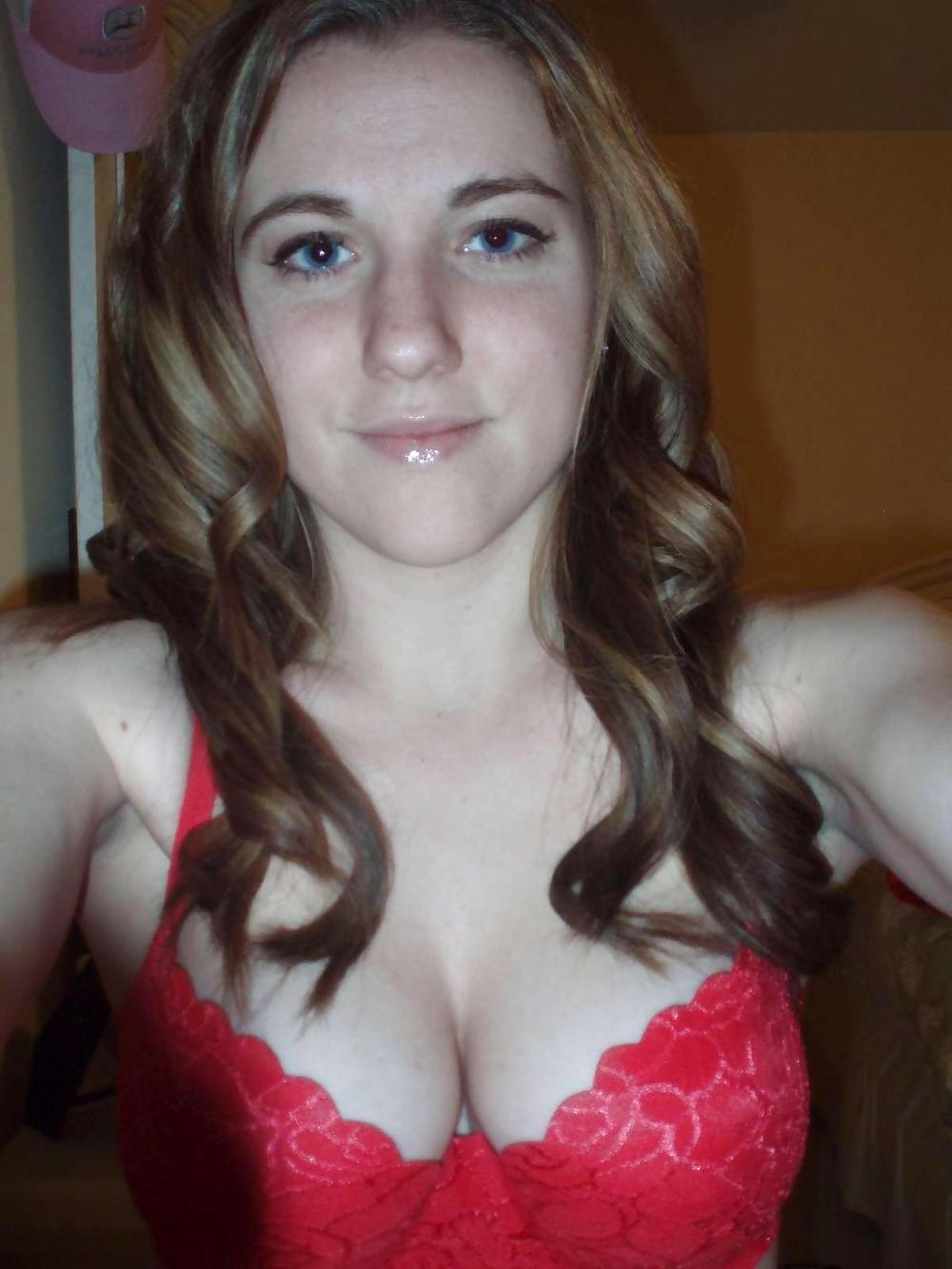 18P Red bra