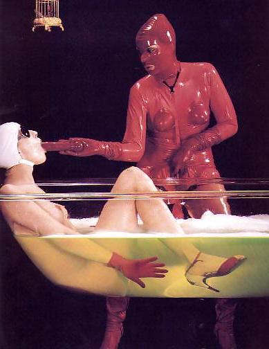5P Two girls playing kinky games in the bath